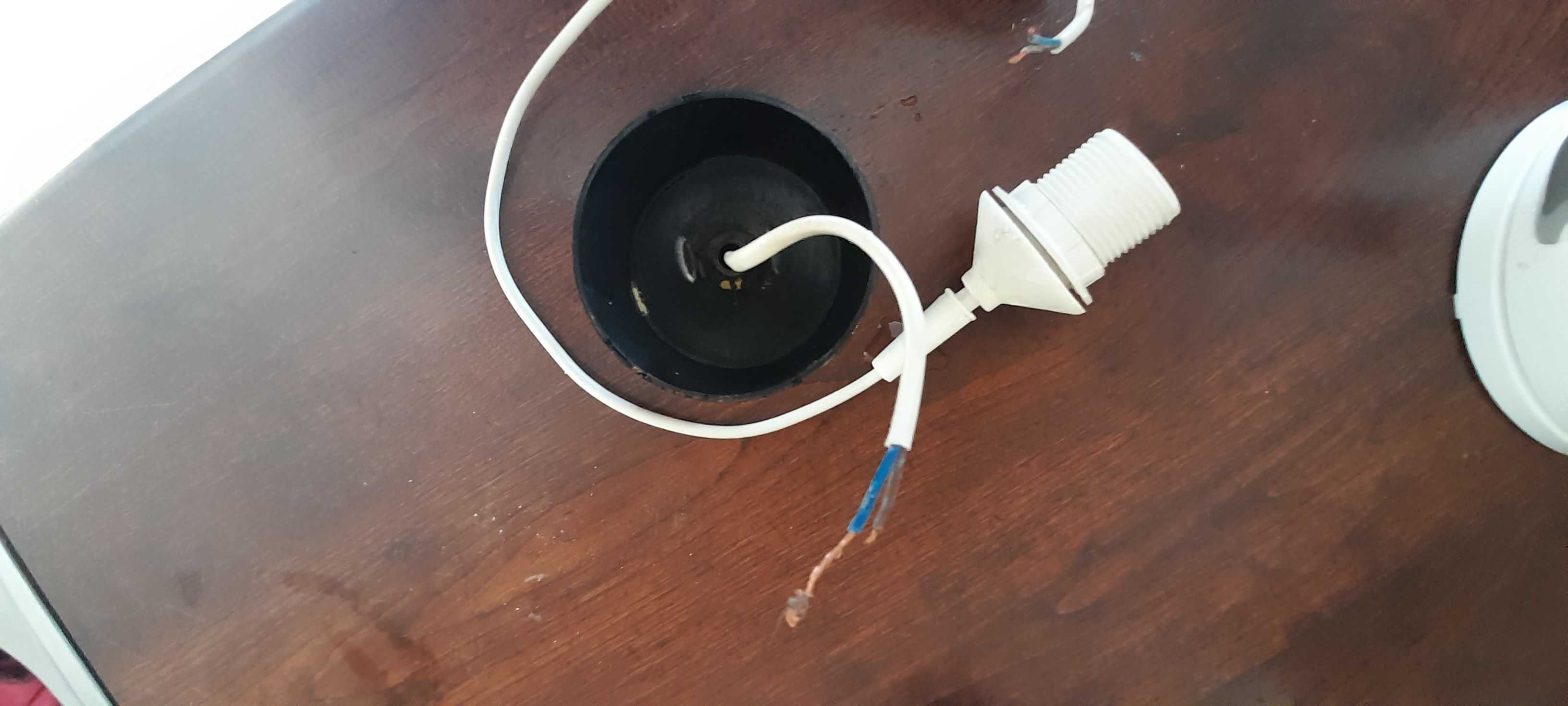 Lampa-zawiesie do klosza 2 szt za 8 zł