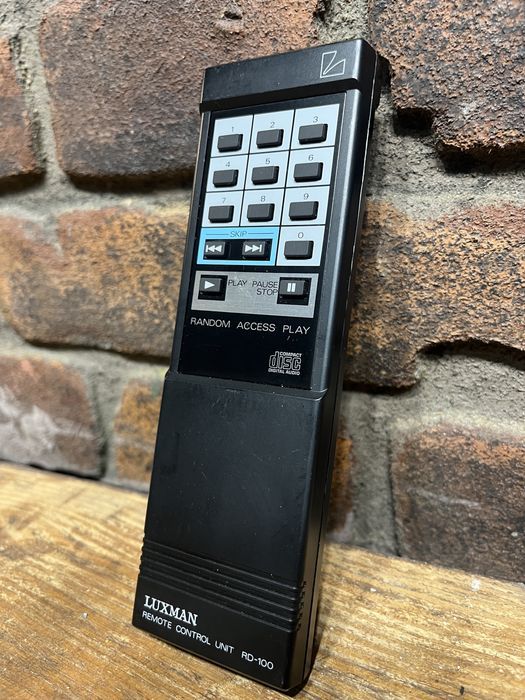 Pilot LUXMAN RD 100.