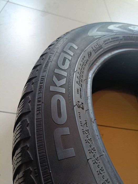 Пара шин б/у 215/55R16 93H Nokian WR d4