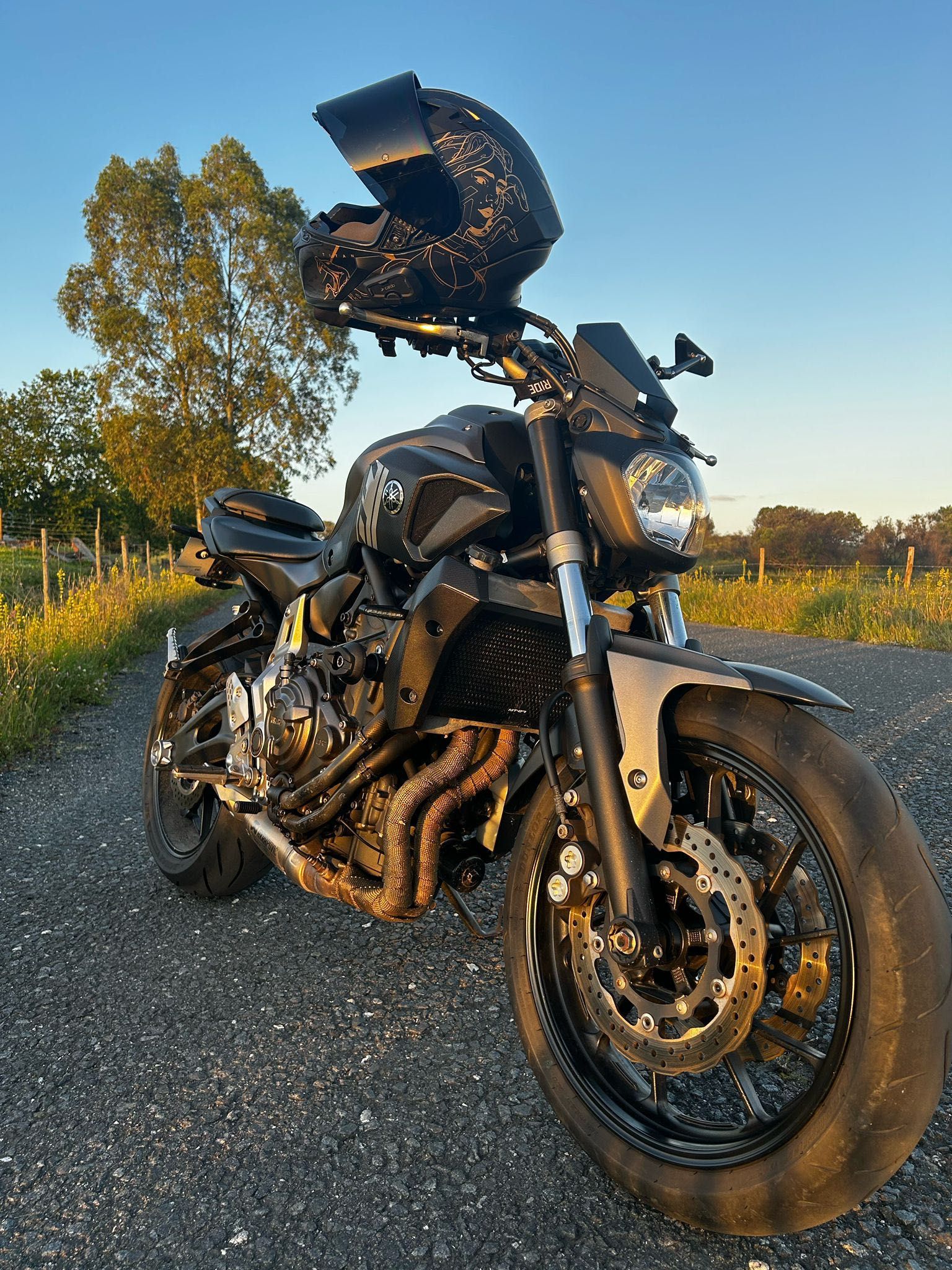 Yamaha MT-07 com Escape Akrapovič