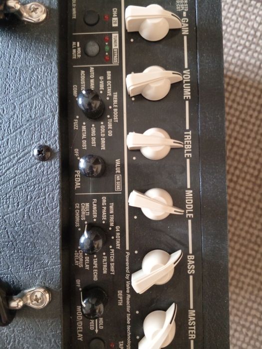 Комбік VOX VT40+ з футсвіч