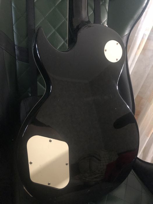 Электрогитара Cort CR250