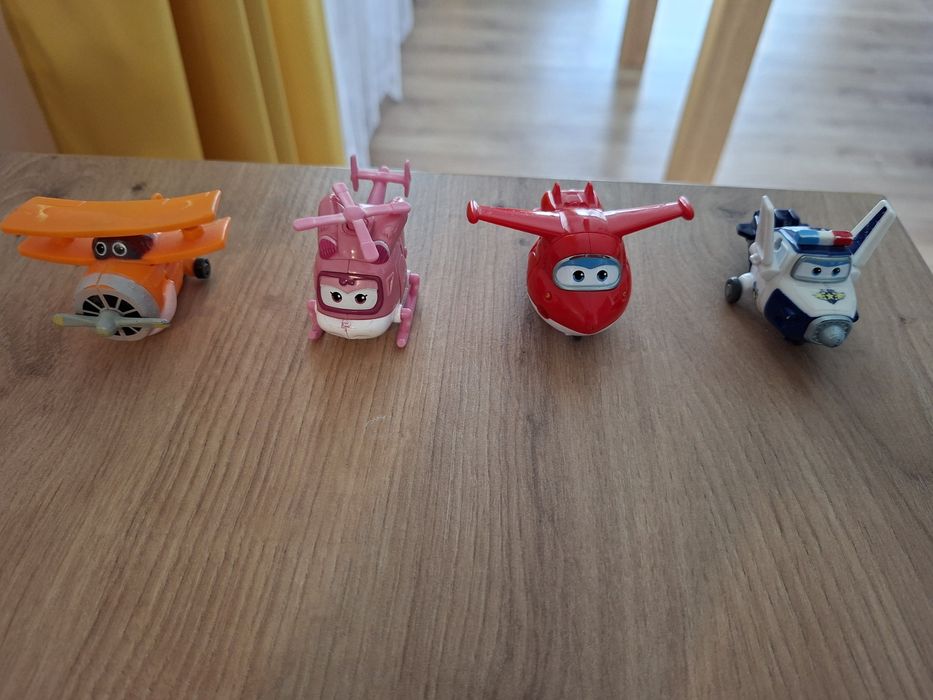Figurki Super Wings