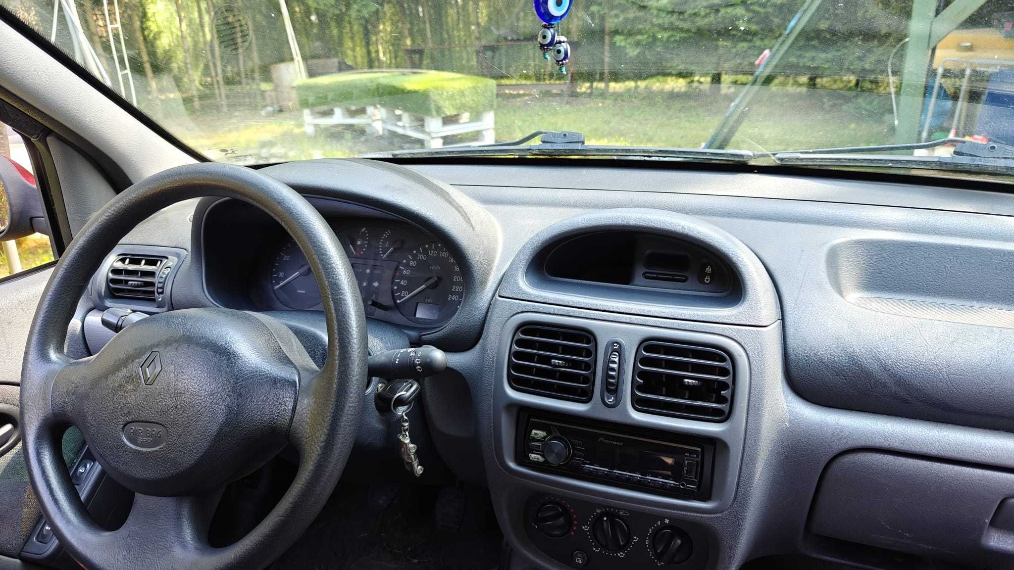 Renault Clio – rocznik 2000 – na sprzedaż