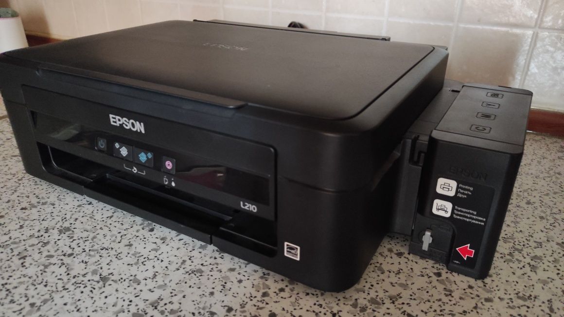 Струйний кольоровий багатофункціональний принтер Epson L210