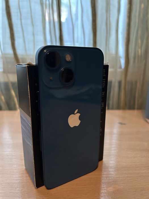 Iphone 13 mini в синем цвете