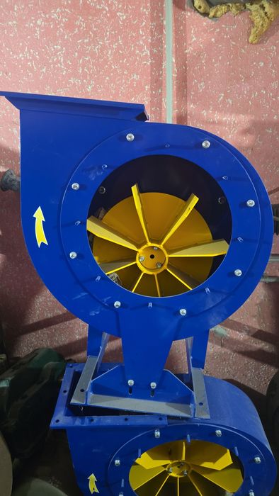 Вентилятор. Улітка. Витяжка.