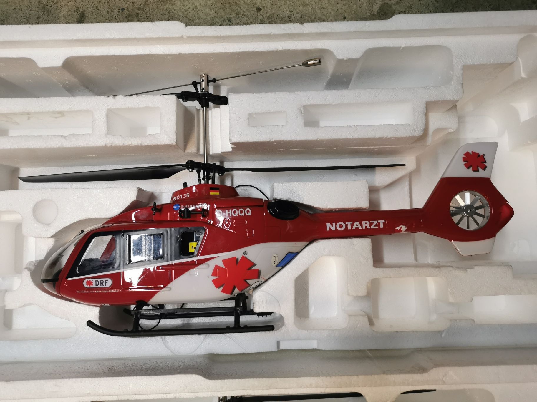 Helikopter rc carson big EC 135. Big lama 4ch