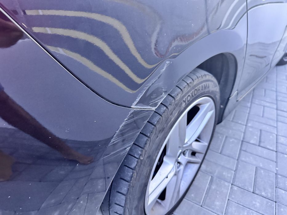 Volvo V60 D6 2.4 (phev 50kms)