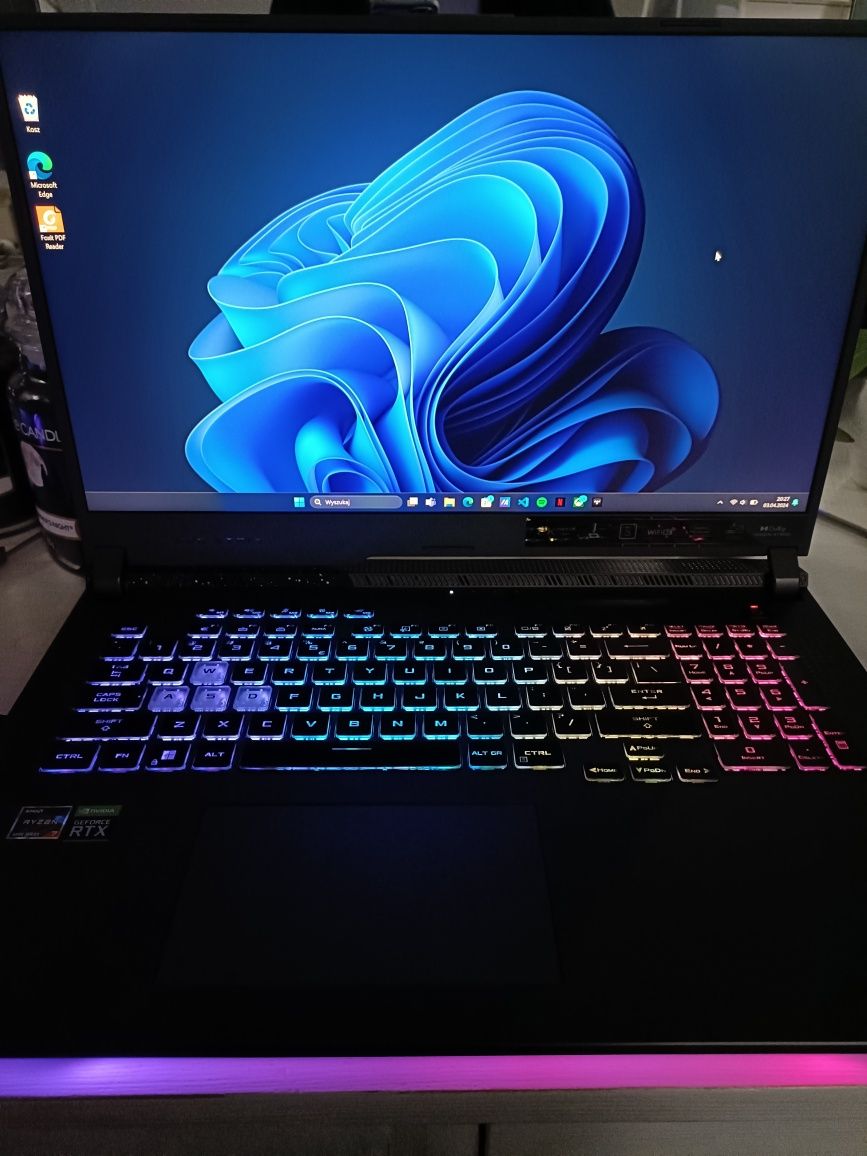 Asus ROG Strix G713RS R7 6800 WQHD 240Hz RTX3080 16GB/512GB W11