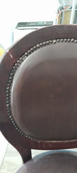 Cadeira Alta com Charme