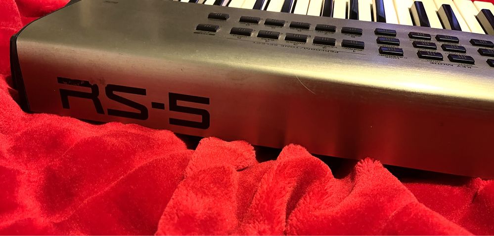 Roland RS-5 64 voice synthesizer