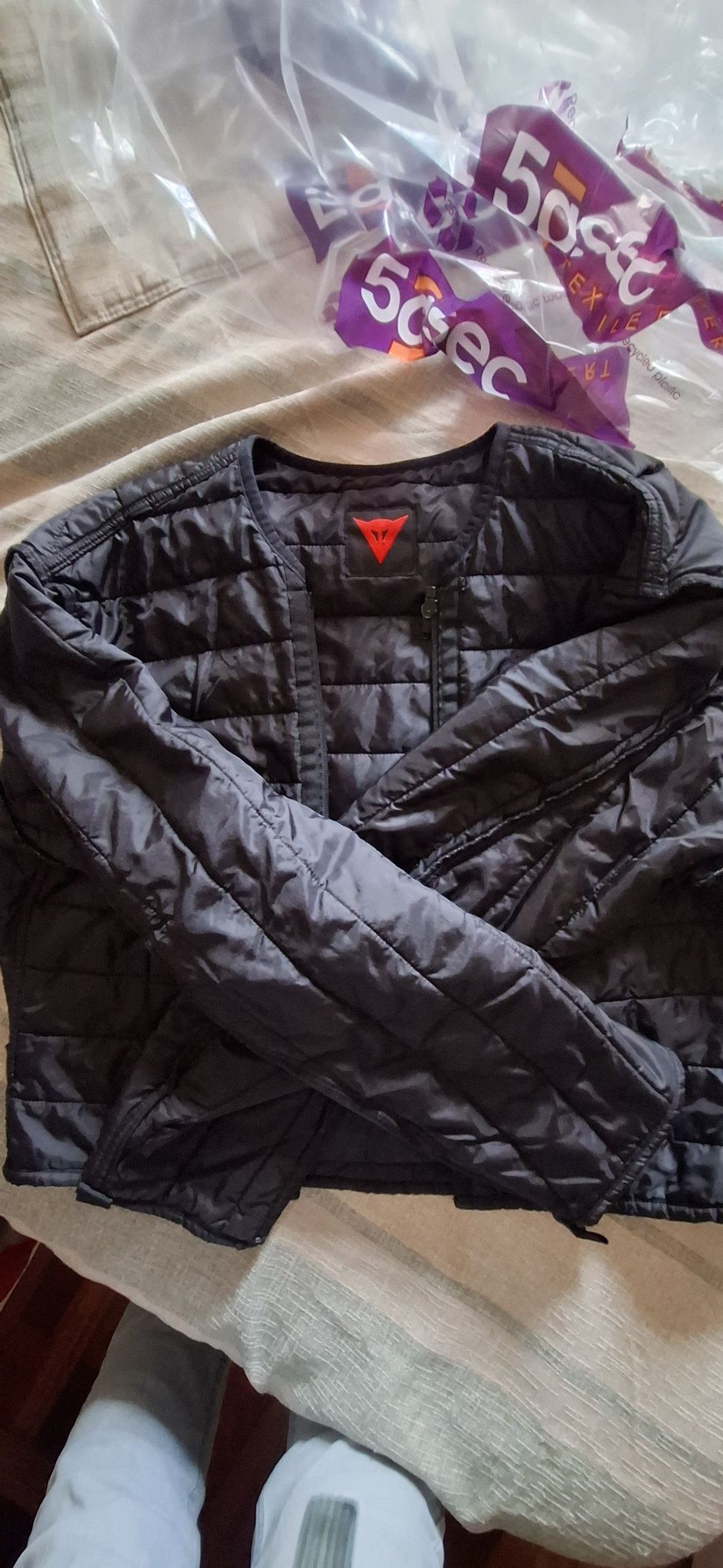 Casaco e calças dainese