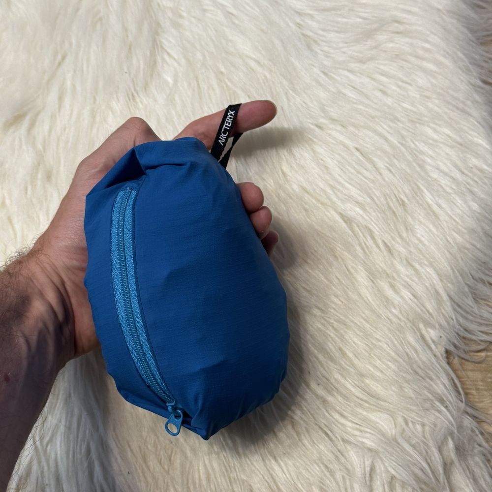 ультралегка жіноча вітровка Arcteryx M оригінал