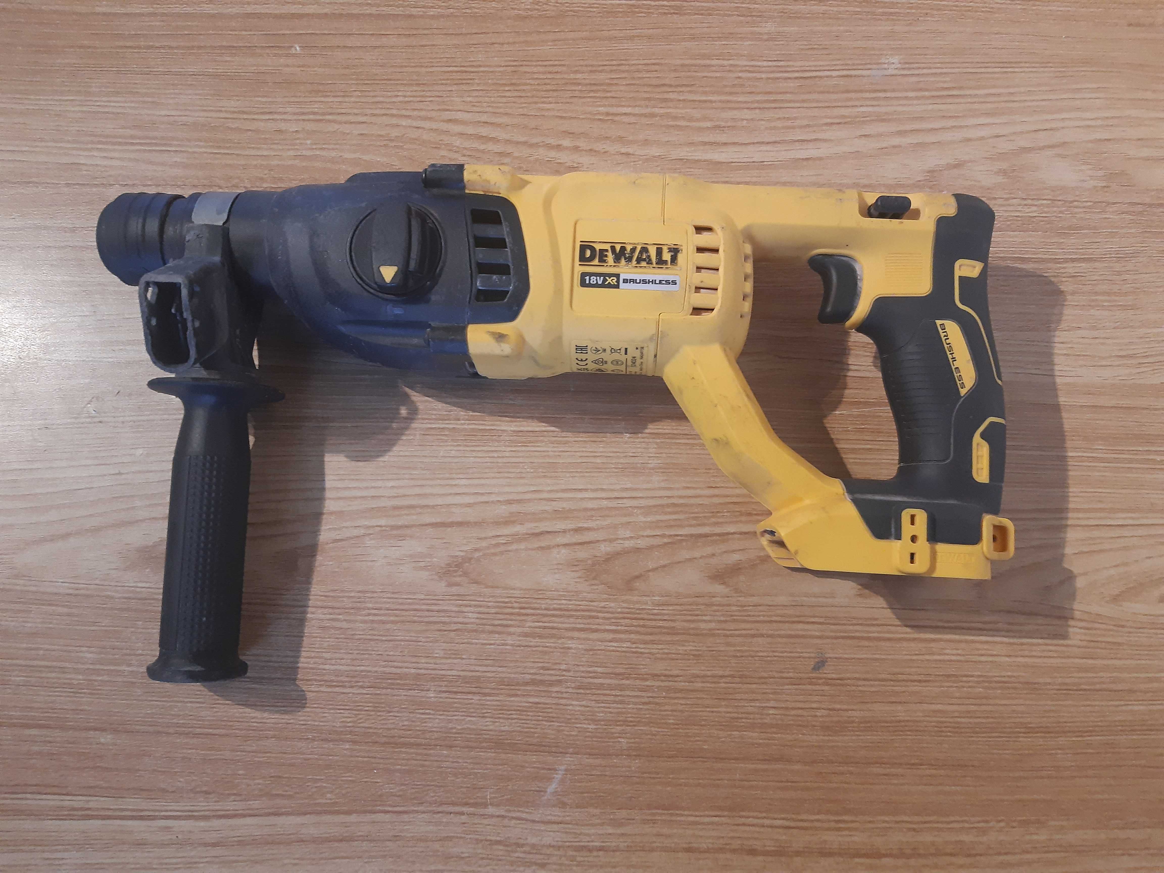Młotowiertarka  DeWalt