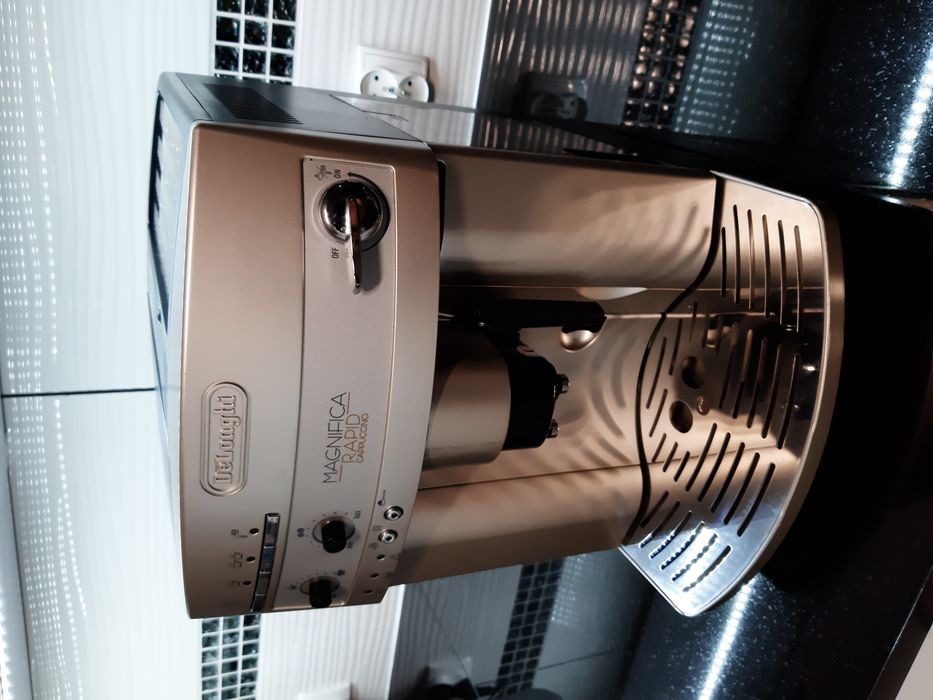 De'Longhi Magnifica Rapid Cappuccino