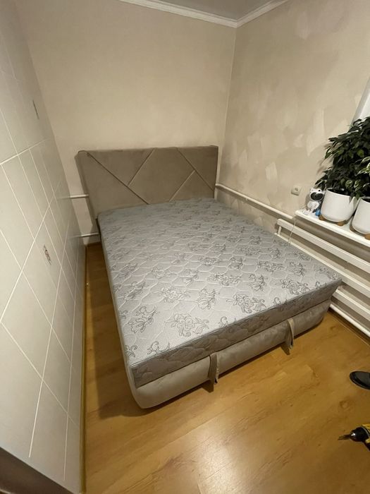 Ліжко. Виготовлення ліжок на замовлення.