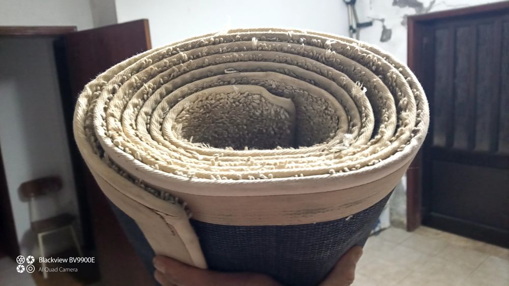 Carpete grande usada