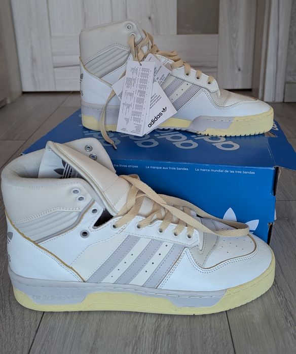 Adidas rivalry Hi