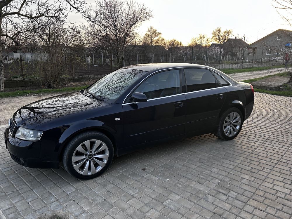 Audi A4  2.5 Дизель , Автомат , quattro