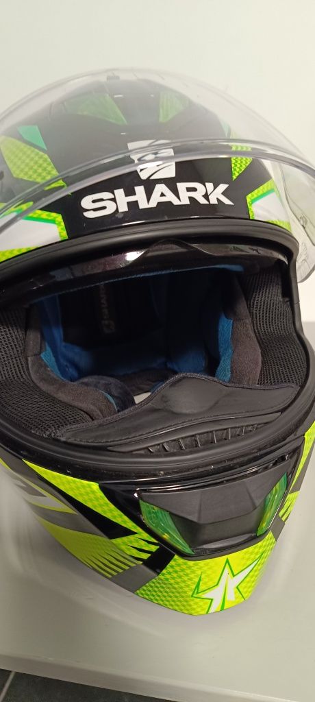 Capacete shark M skwal dragal