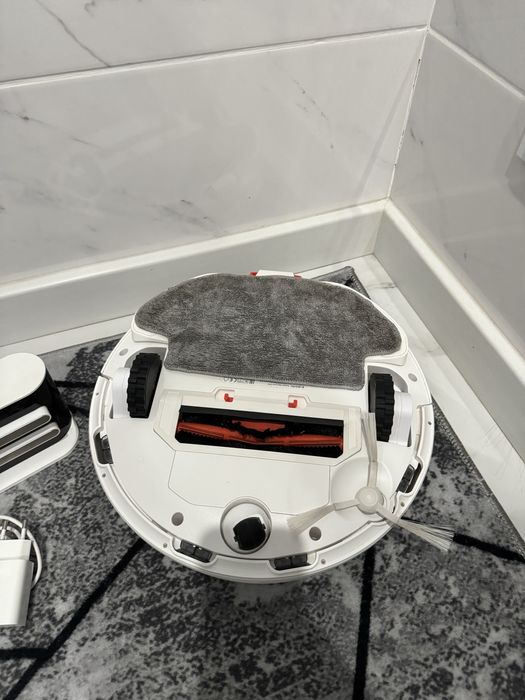 Робот пилосос Xiaomi Vacuum S10 з вологим прибиранням.