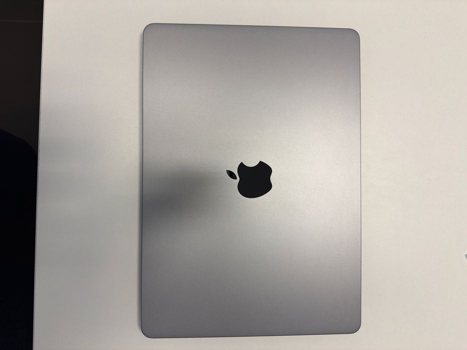 Macbook Air M3 16gb/256gb 2025