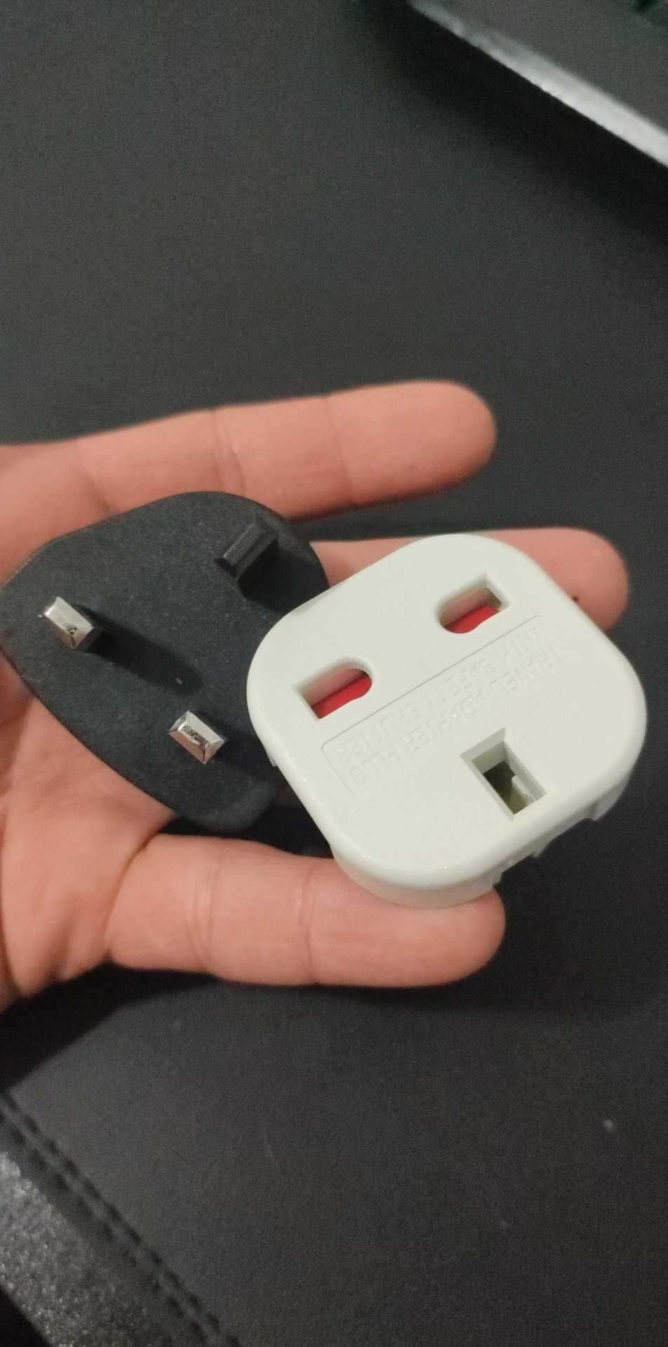 Adapter podróżny do gniazdka