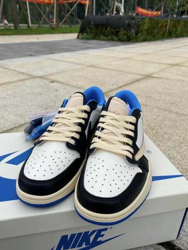 Jordan 1 Retro Low OG SP Fragment x Travis Scott R.43