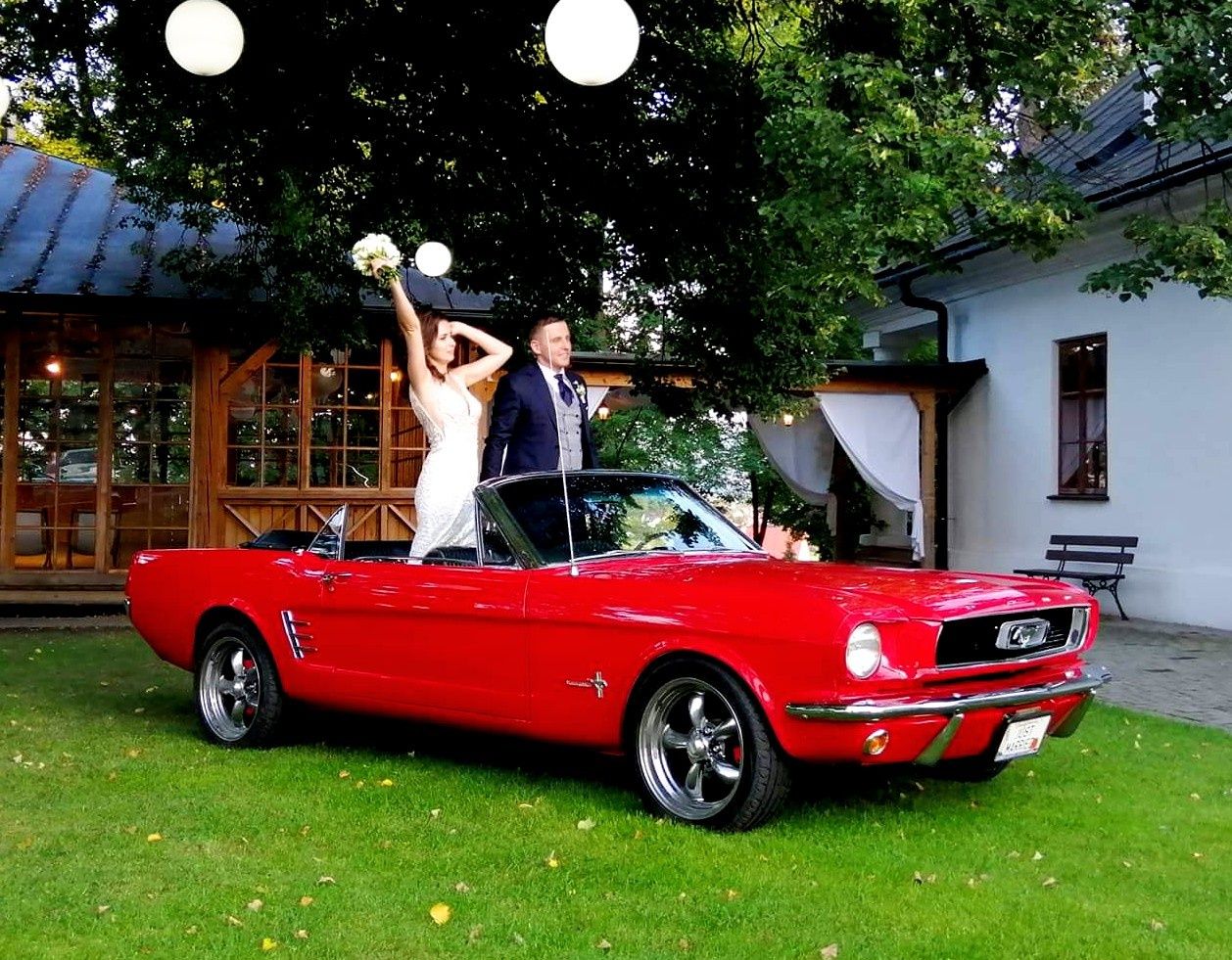 Ford Mustang 1966 cabrio wynajem do ślubu