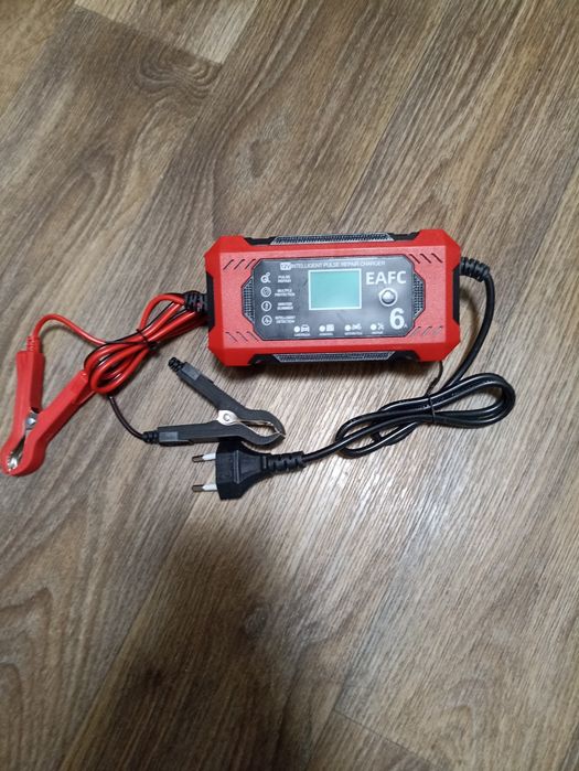 Импульсное зарядное устройство  12в 6а EAFC