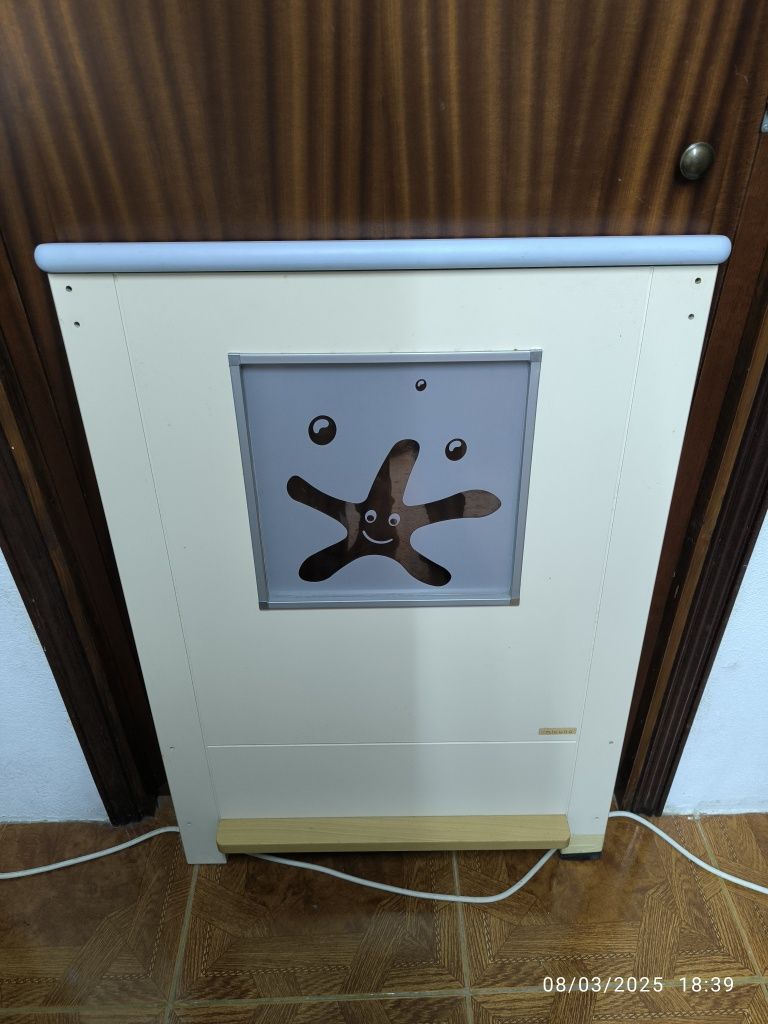 Berço e outros artigos de bebé