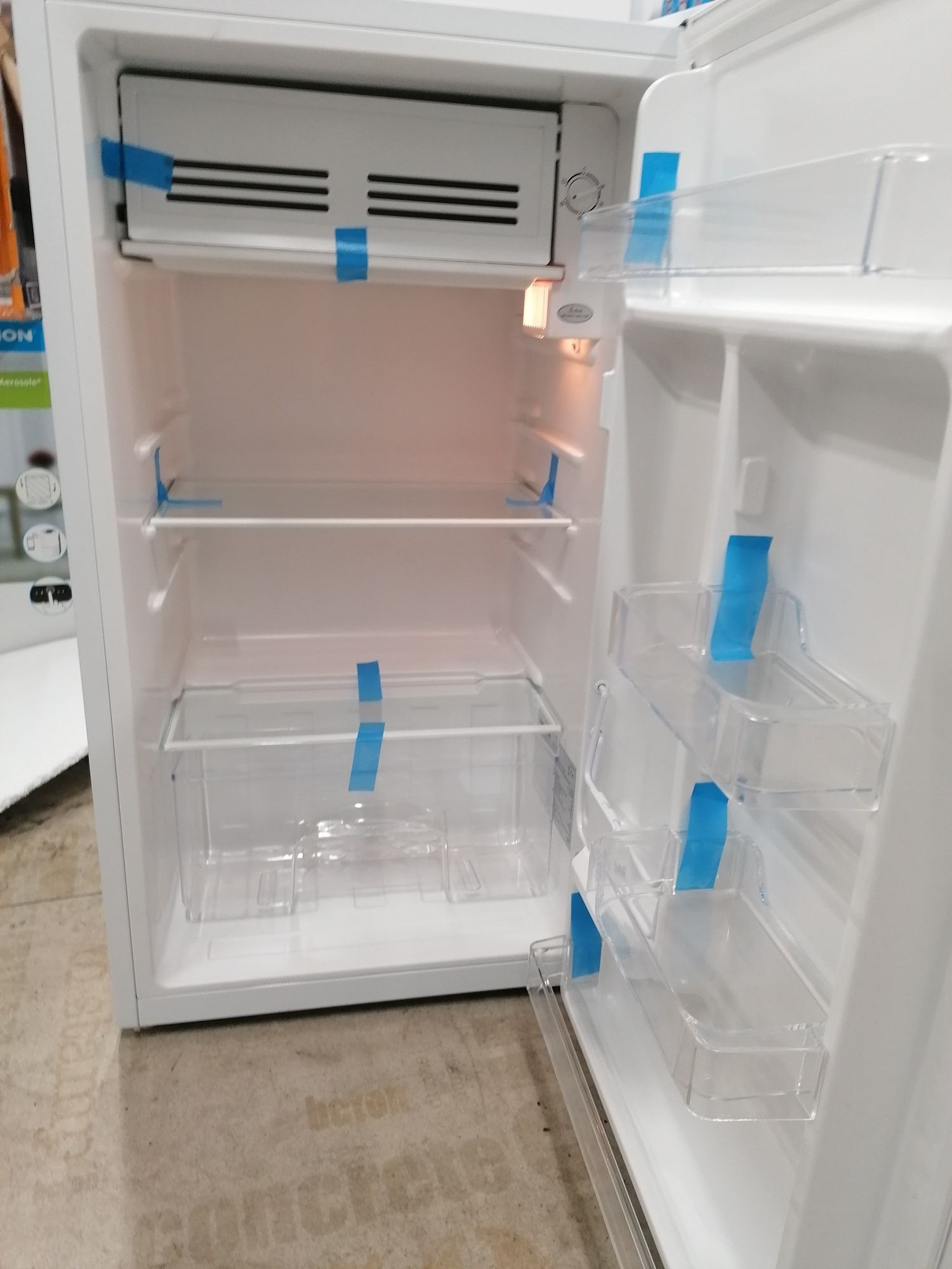Lodówka z mini zamrazarka
