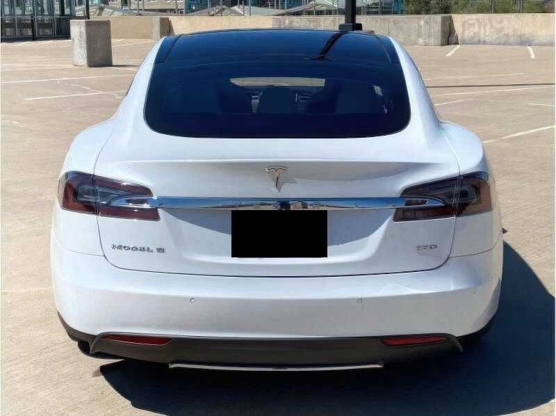 2015 Tesla Model S