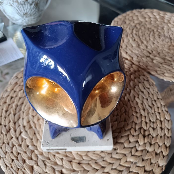 Escultura vitrificada obra  de José Torres Guardia.