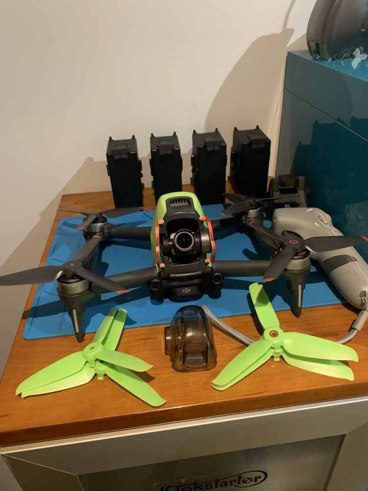 DJI FPV 2 baterias mais extras