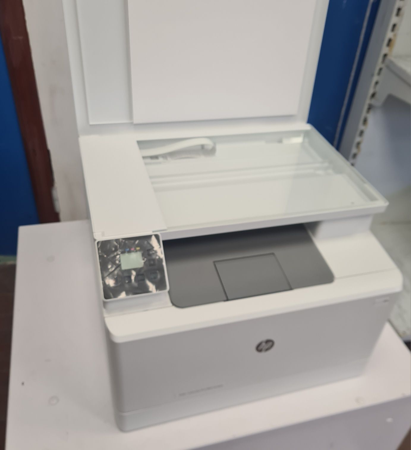 Багатофункціональний принтер HP Color LaserJet Pro M182n (7KW54A)