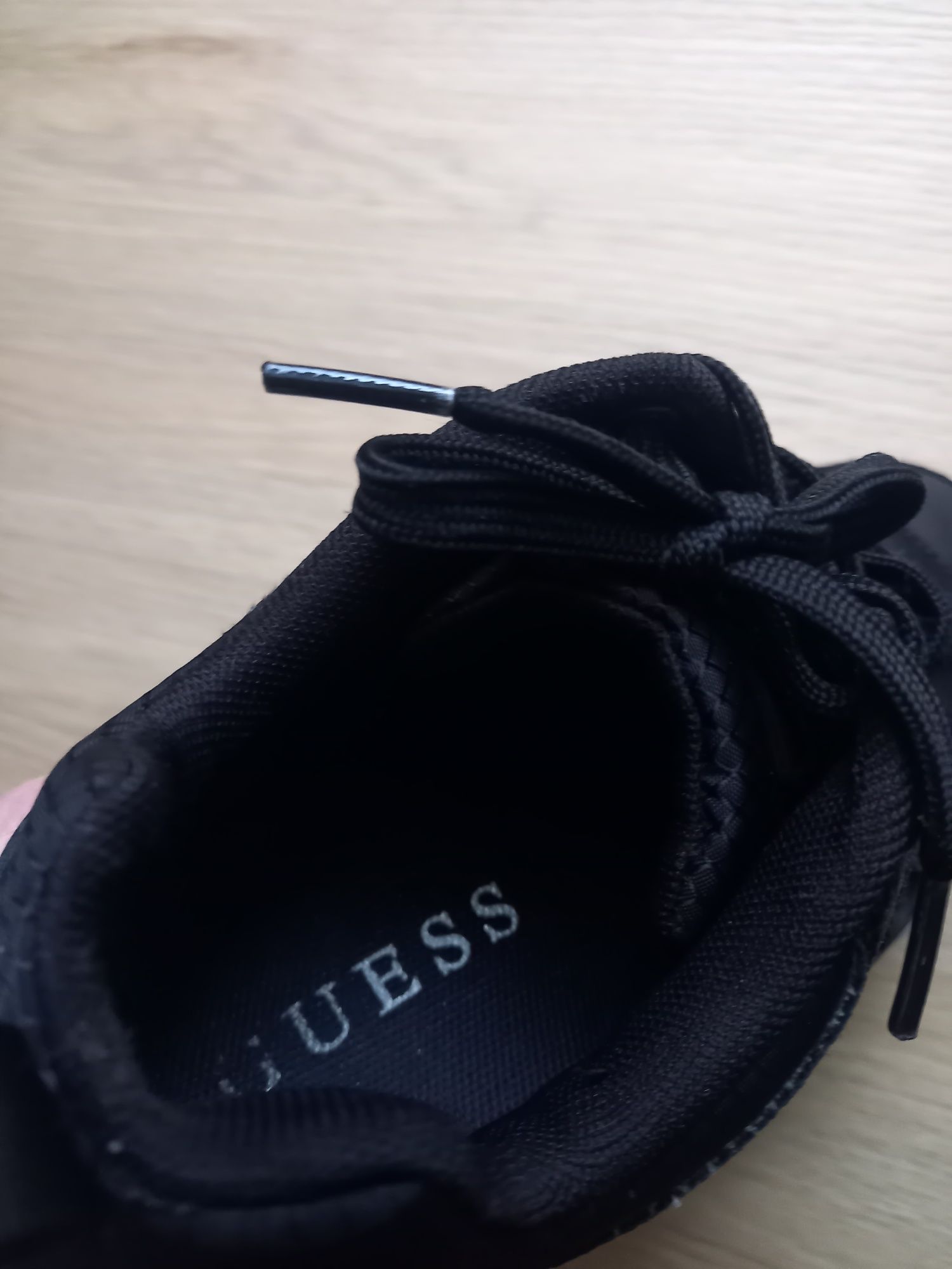 Orginalne buty Guess sneakersy adidasy 36