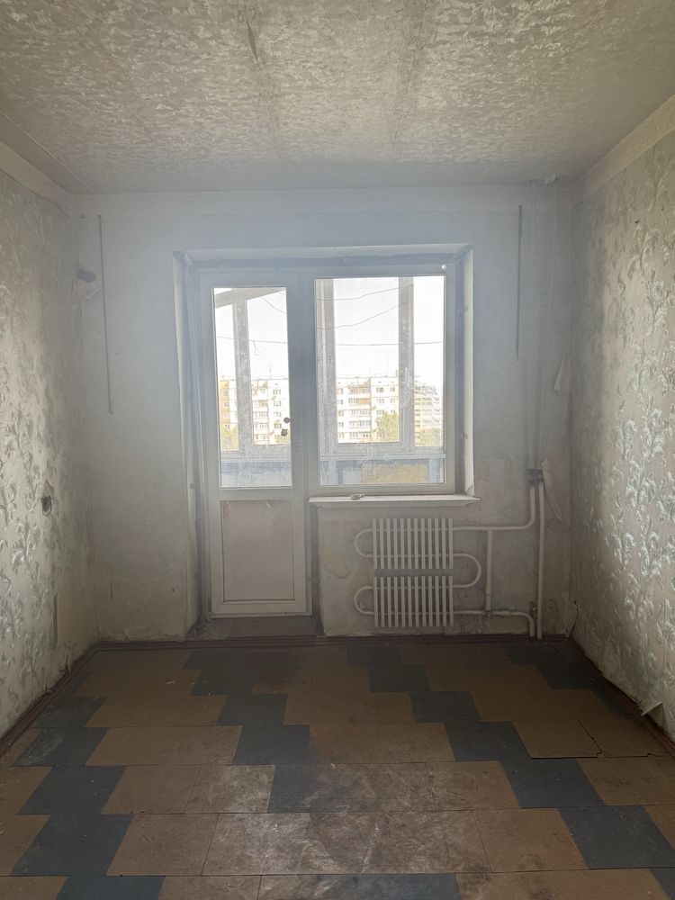 Продам 3-ком.кв.Левый берег,10 микр,Пчелка
