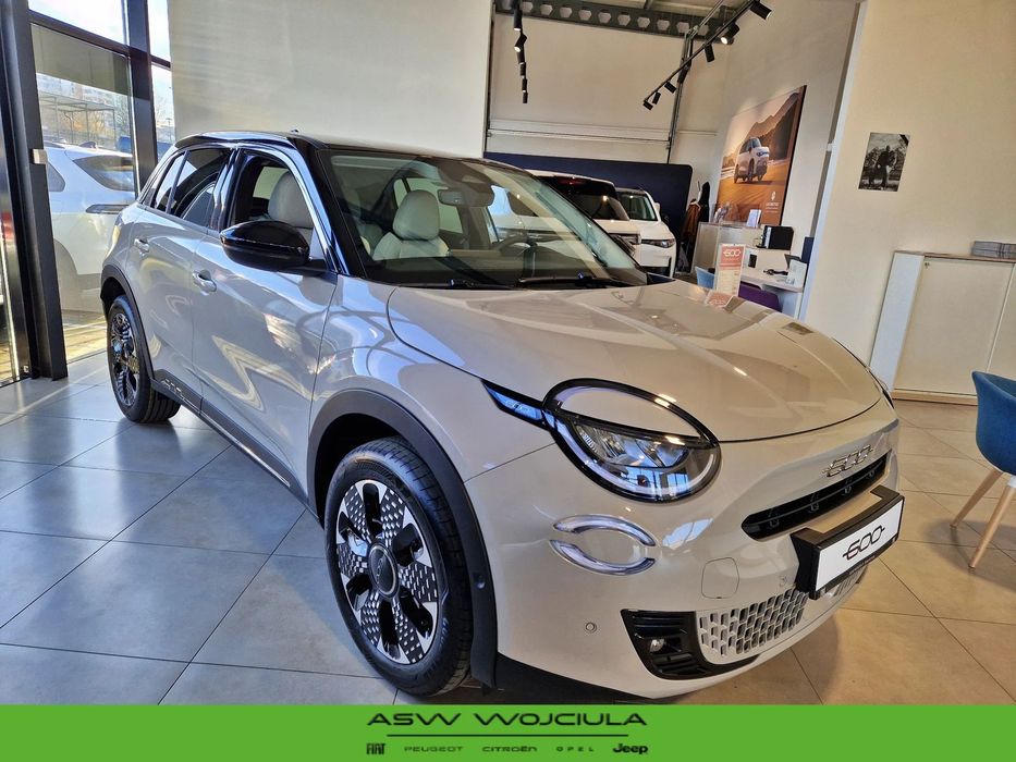 Fiat 600 Fiat 600e LaPrima MHEV 110km NOWA NIŻSZA CENA!