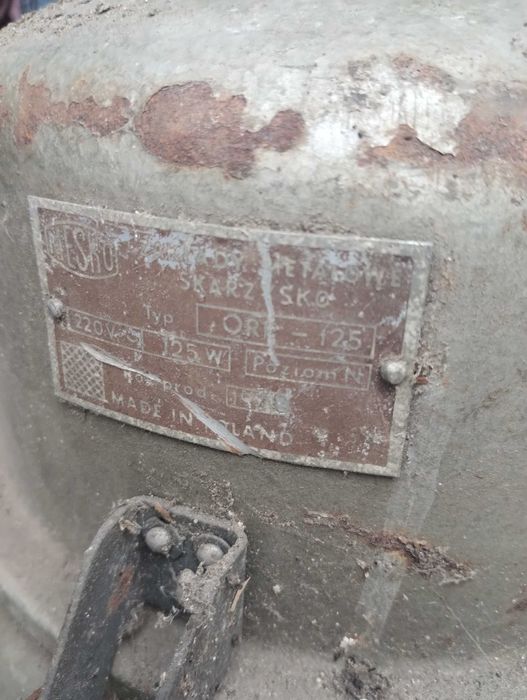 Stara lampa warsztatowa PRL