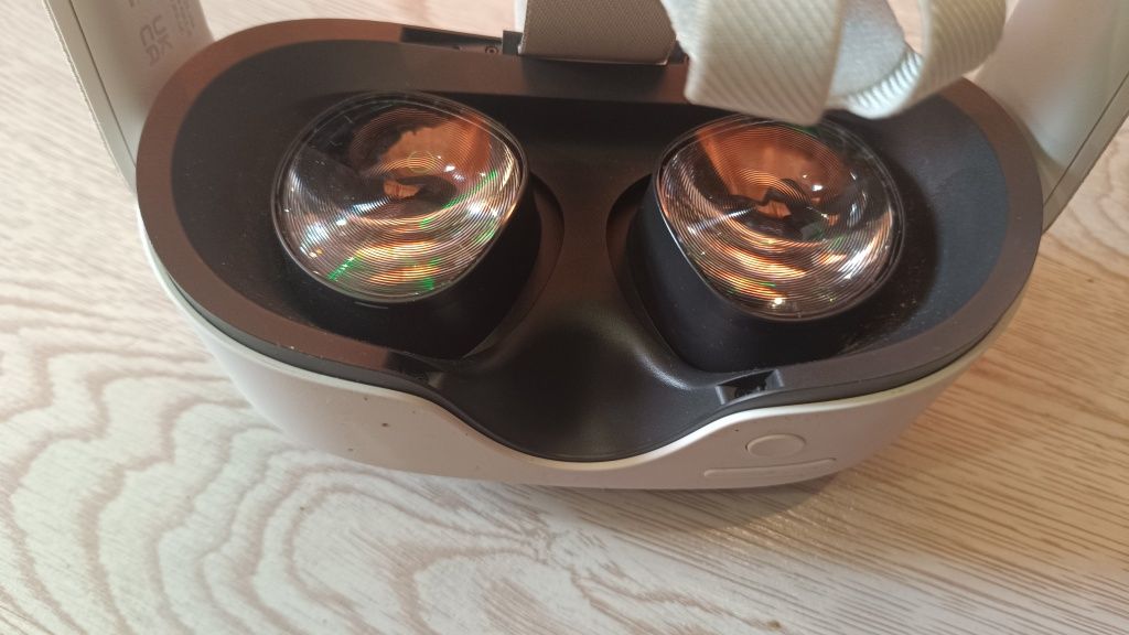 Meta Quest 3S (без маски та контролерів) — VR гарнітура з підтримкою у