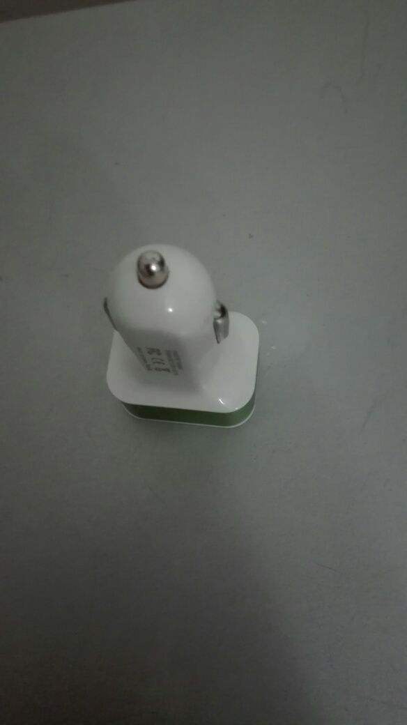 Carregador de Isqueiro USB 3 portas