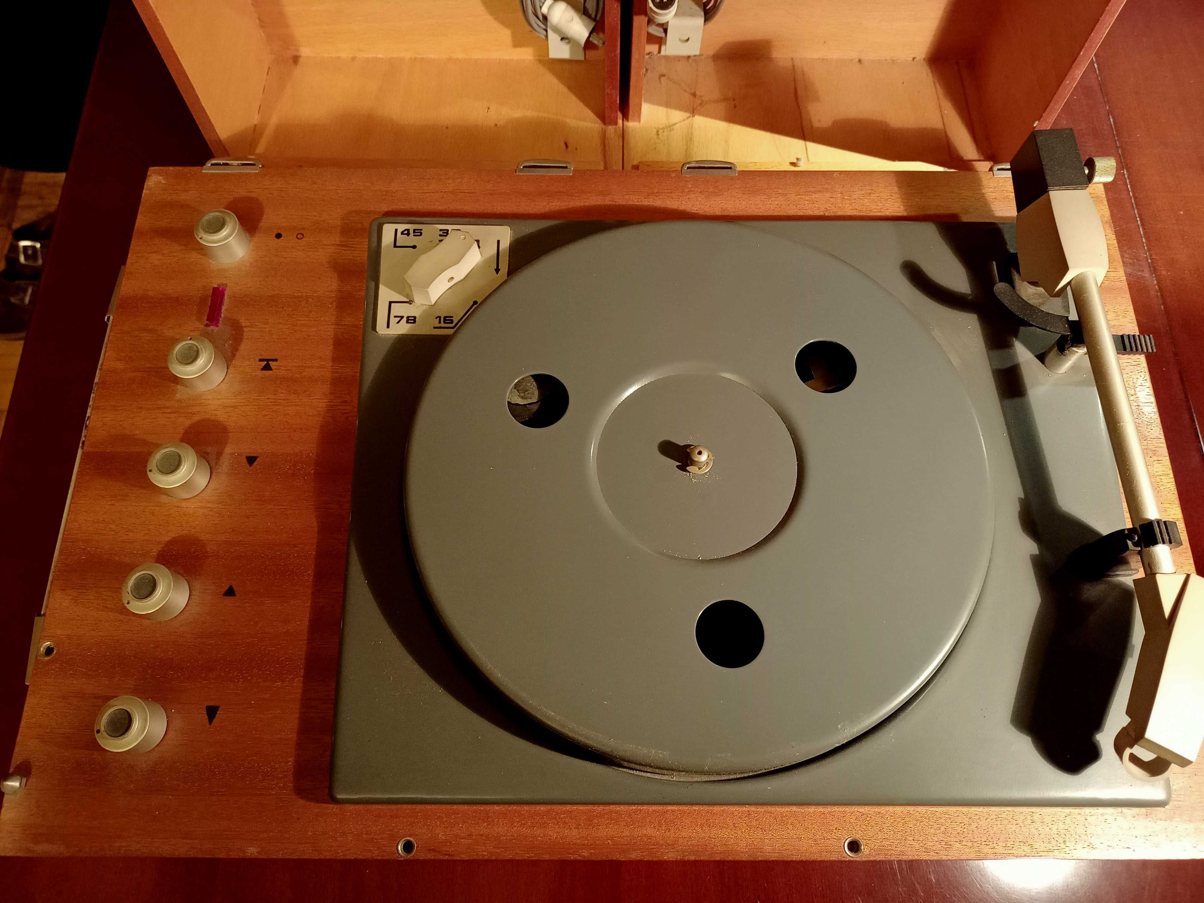 Gramofon  Tesla Supraphon GZC 110-1