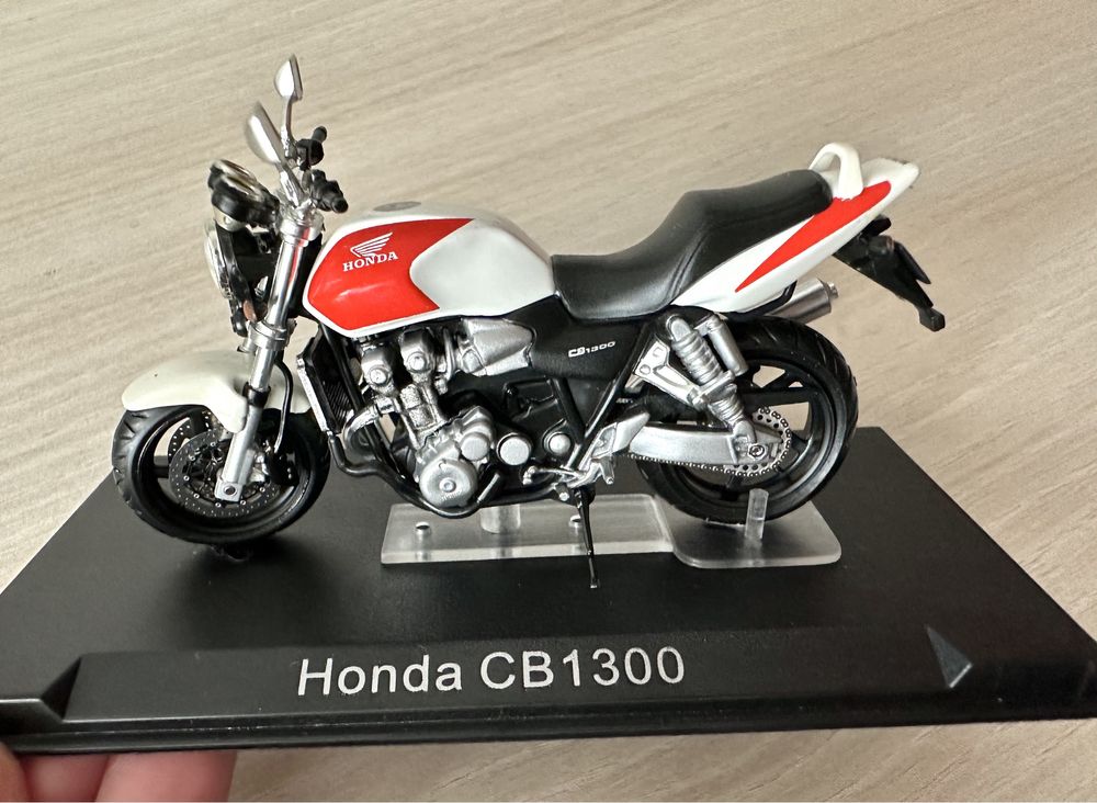Coleçao Altaya Motas Honda Kawasaki Ducati escala 1/24