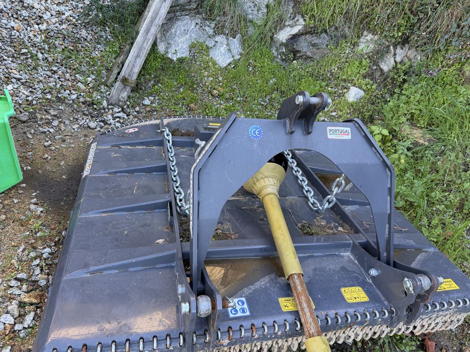 Capinadeira reforçada de 1.80M de 2024