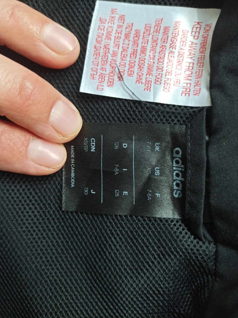 Kurtka Adidas cienka wiosenno/letnia  r. 128 jak nowa