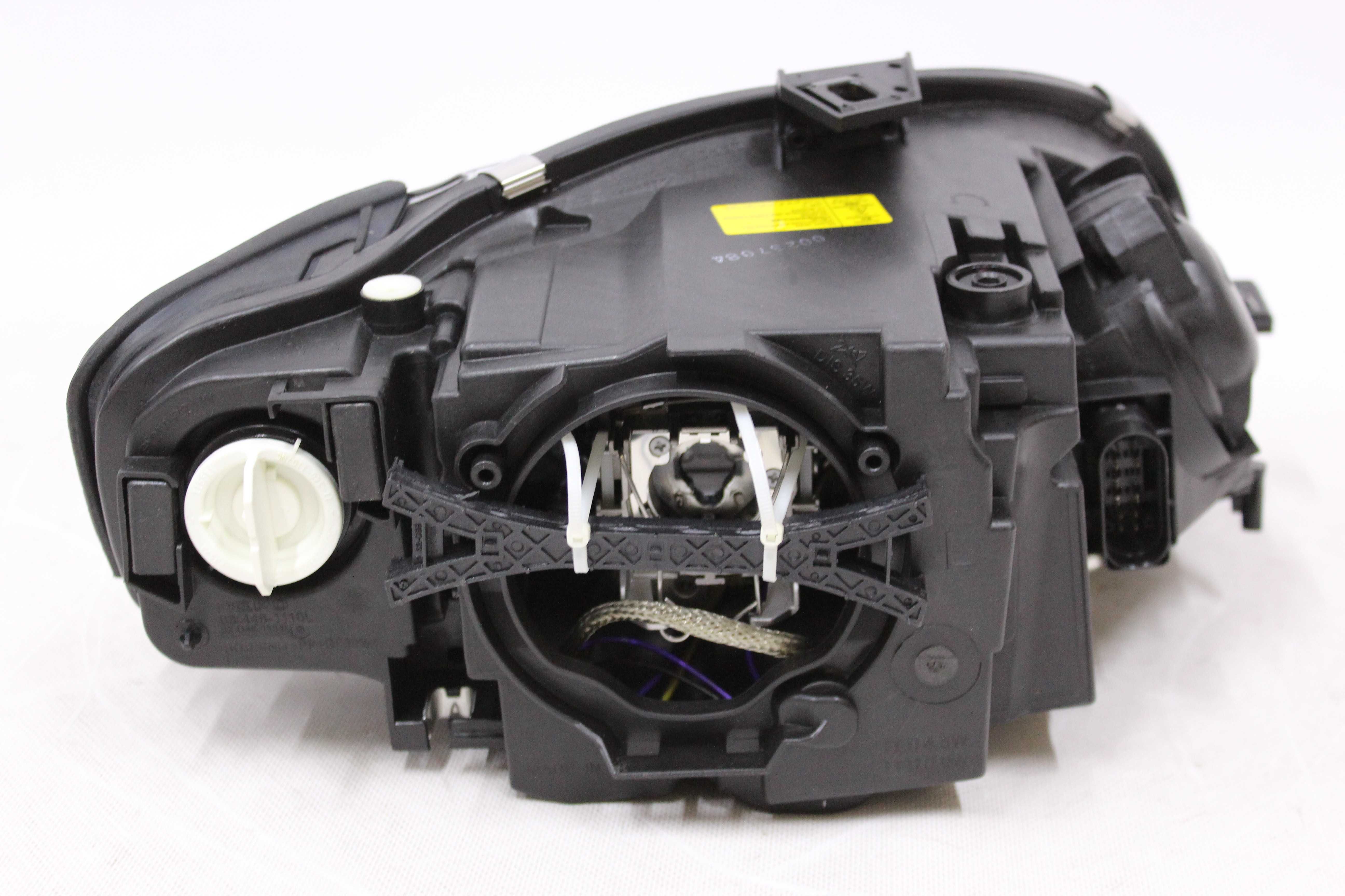 Reflektor Lampa lewa przód przednia AUDI A4 B7 04-08 D1S XENON NOWA