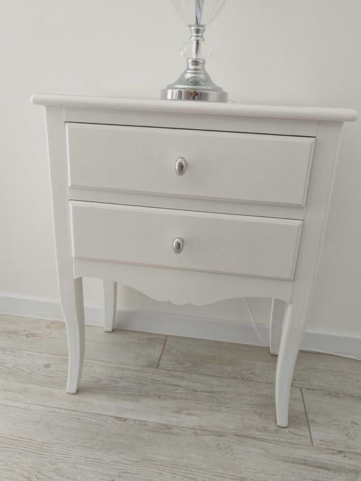 Szafka drewniana biała