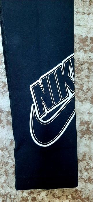 Лосини Nike для дівчинки 140/146 розмір